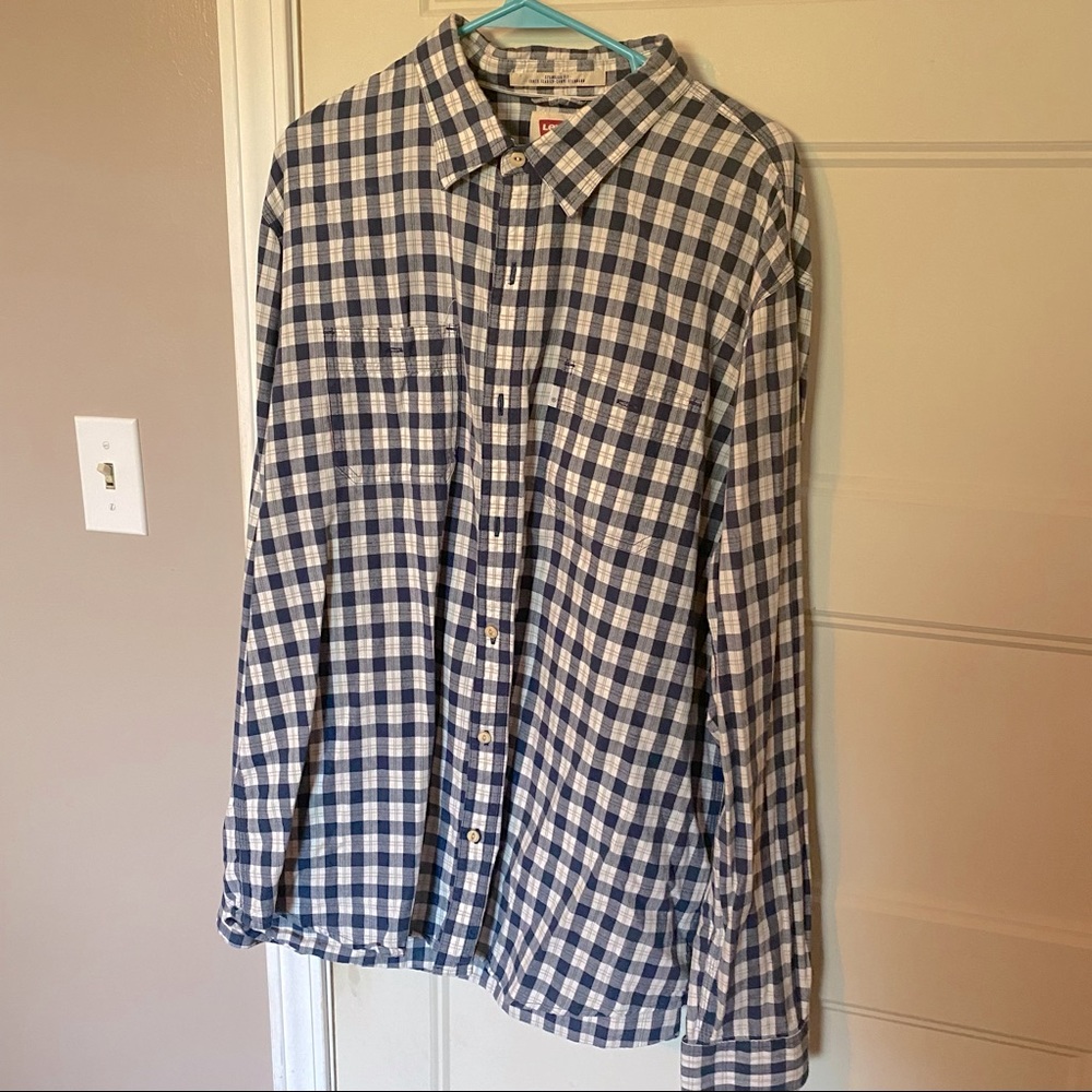 Levi’s XXL Casual Button Down Shirt ;